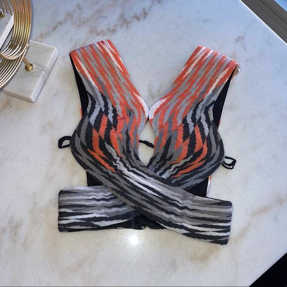 Alexander Wang Accordion Pleated Criss Cross Top in Pavement Woven - Picture 7 of 16